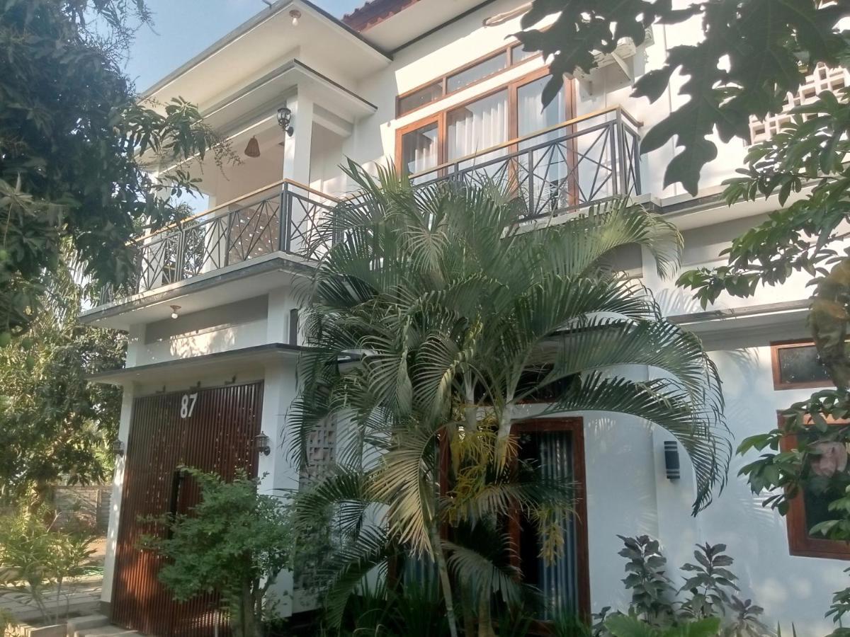 Warm Villas Lombok Kuta  Esterno foto